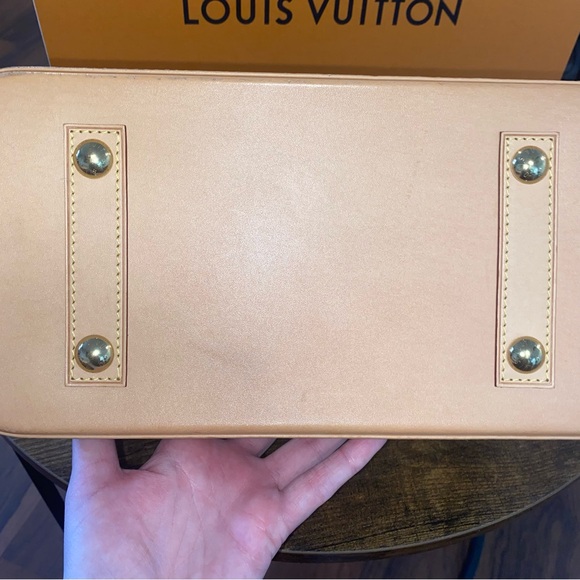 Louis Vuitton Alma PM - Picture 7 of 16